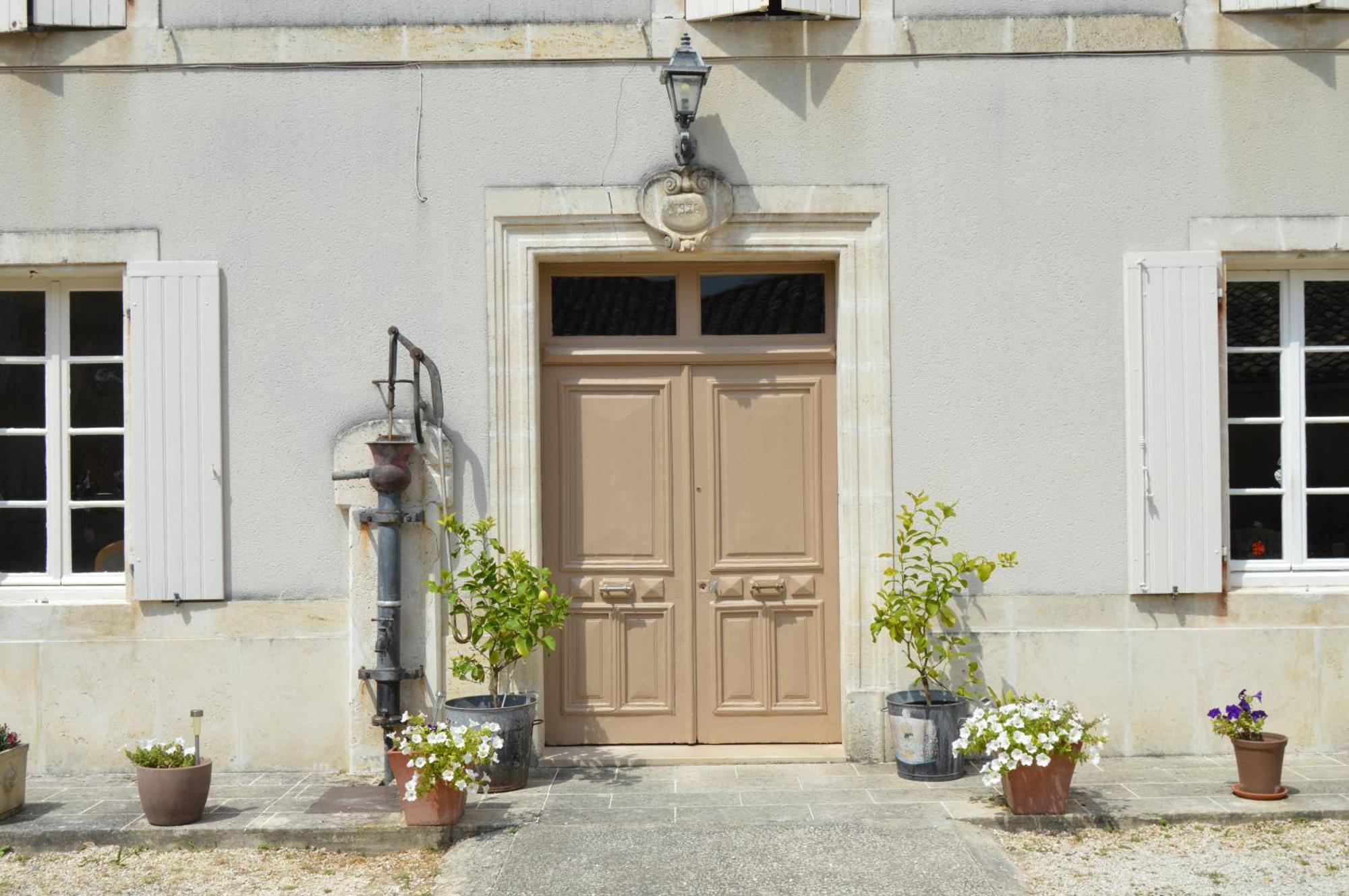 La Vieille Distillerie Le Tâtre Εξωτερικό φωτογραφία